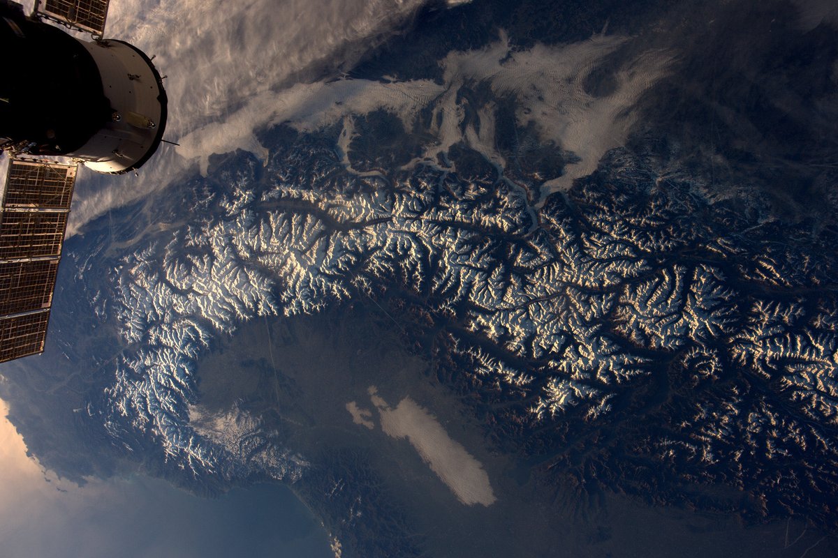 Thomas Pesquet tweet media