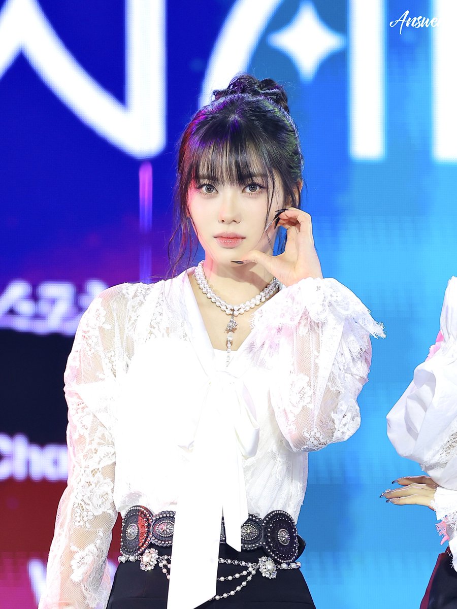 𝑨𝒏𝒔𝒘𝒆𝒓 tweet media