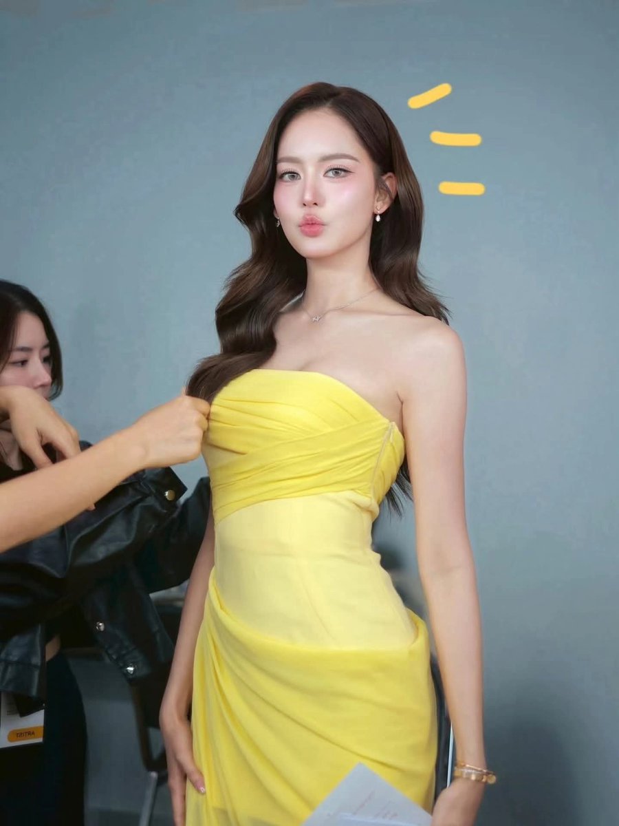 BowMayladaSusr's tweet photo. แบบใหม่ แบบพรีเซ็นเตอร์ NT 💛 ขอบคุณทุกกำลังใจ และขอบคุณ NT สำหรับการต้อนรับที่อบอุ่นมากๆ นะคะ 🫶✨ โทร–เน็ต ครบ จบ ทุกสปีด โปรดี ต้อง NT เท่านั้น!!! https://t.co/fqFWTArURP