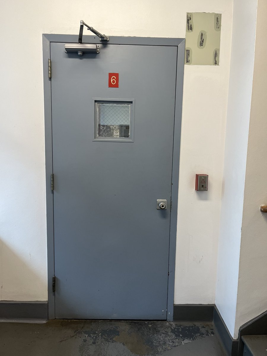 Polyphonie_'s tweet photo. Missed City Hall in the trip two years ago, and have just been there this morning! Fail to get the photo for the 2nd floor as the door was open LOL
@roboticgeo https://t.co/oFospvbybO