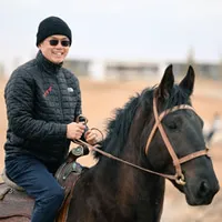 CZ的坐骑也是一匹黑马！！！