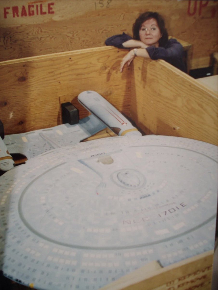 CaptainsQuadr's tweet photo. This is the coolest thing I’ve seen on the internet. As a #startrek fan esp loving #EnterpriseD https://t.co/itFxehObHi