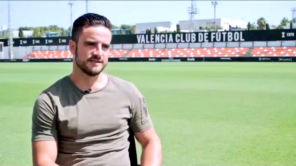 ℹ️ <a href="/PuntaPunt_/">Punt a Punt</a> 

🕵🏻‍♂️ El scout y ex jugador del <a href="/valenciacf/">Valencia CF</a> Manu Ruz es un candidato serio para encargarse del área España*

🆙 Este mercado invernal ya ha sido la mano derecha de Lisandro Isei

🏴󠁧󠁢󠁳󠁣󠁴󠁿 Ron Gourlay preferiría incorporar a alguien (fichar) en lugar de reestructurar (Ruz)