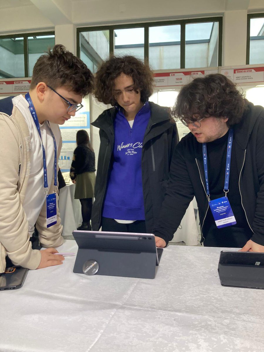 🔬“TÜBİTAK 2204-A 57. Lise Öğrencileri Araştırma Projeleri Yarışması Bölge Sergisi”ne ilçemizden Cağaloğlu Anadolu Lisesi, Fatih İslam Seçen Bilim ve Sanat Merkezi, Çapa Fen Lisesi, Vefa Lisesi, İstanbul Özel Fatih Okyanus Anadolu Lisesi’nden öğrencilerimiz katıldı.
Bölge