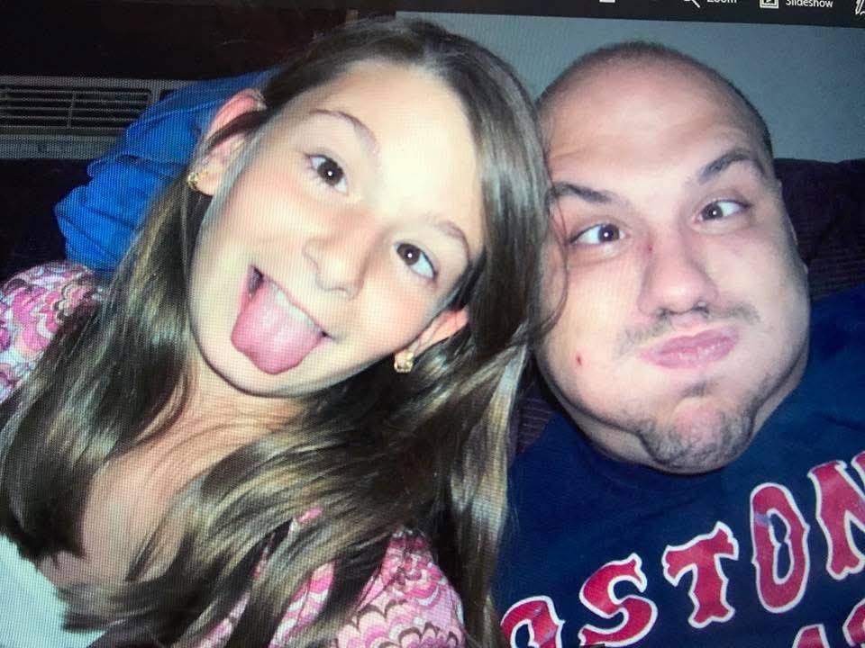 haleybear42413's tweet photo. I miss you so much 😢 https://t.co/kRt9KCkduo