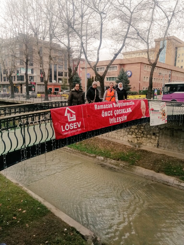 Kastamonu yu LÖSEV brandalarımızla süsledik.🧡🧡🧡
#LösevHayatBağları
#UmudunAdıLÖSEV