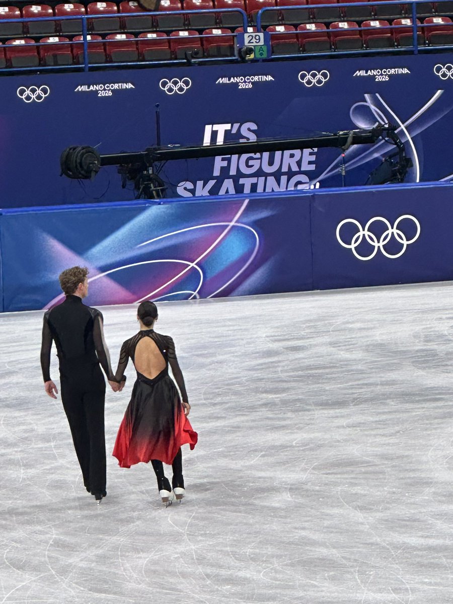 goldenskate's tweet image. New skirt for Madison Chock 🇺🇸 

#FigureSkating #MilanoCortina2026 #Olympics #WinterOlympics
