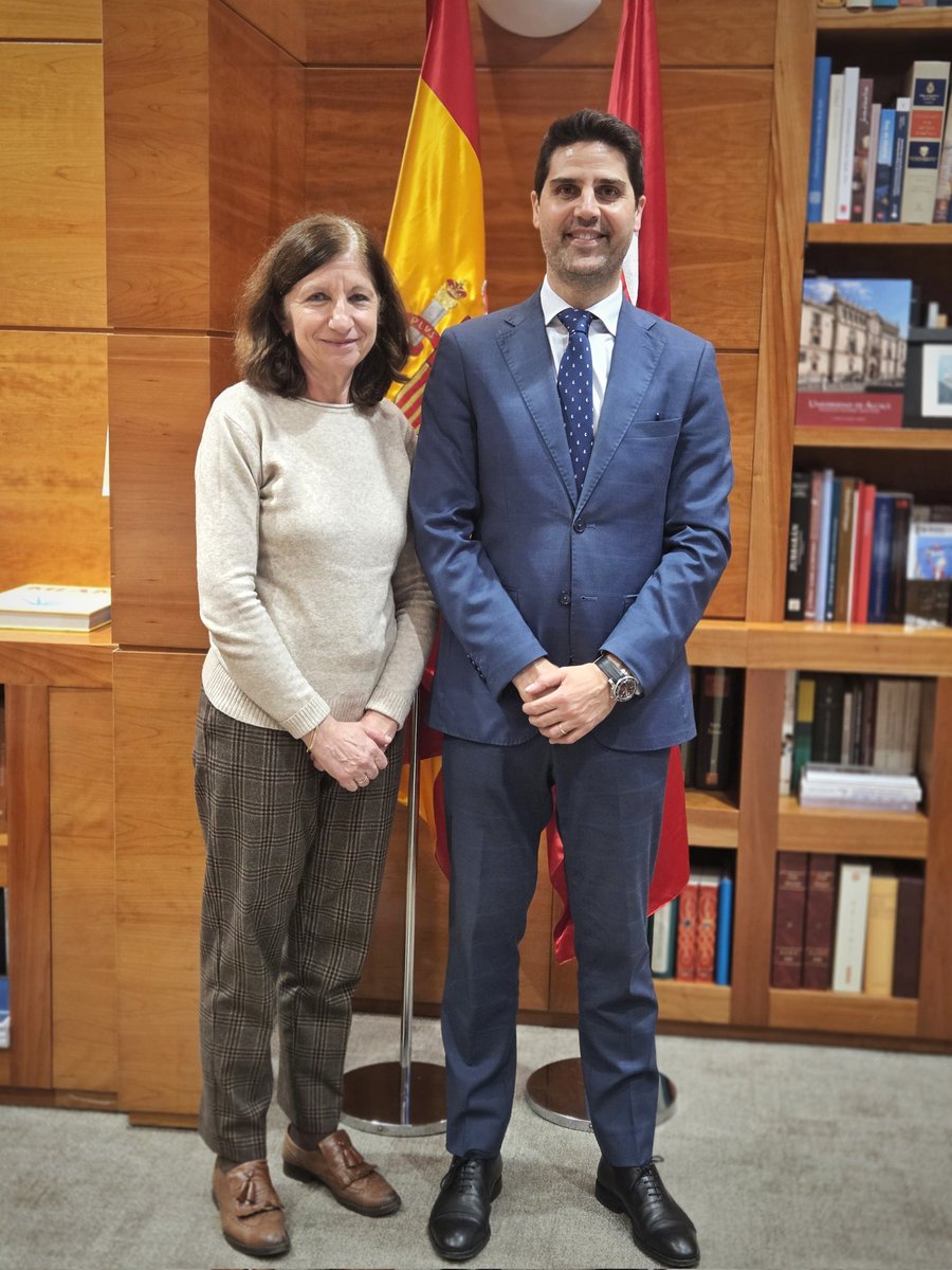 Mañana se jubila Toñi. Ingresó en 1985 y ha dedicado 42 años de su vida al servicio público en la educación. Muchas gracias por toda tu dedicación y esfuerzo.  Eres motivo  de orgullo para la <a href="/ComunidadMadrid/">Comunidad de Madrid</a>.