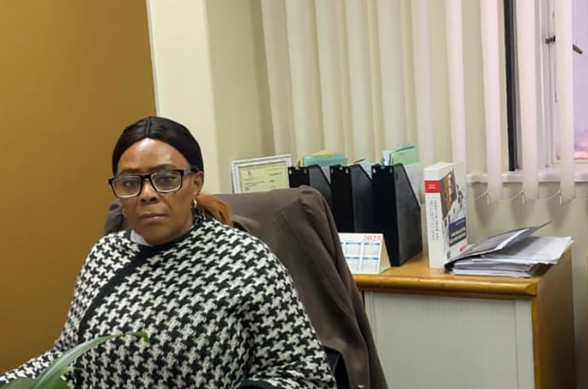 Sowetan1981's tweet photo. A Johannesburg woman is accused of posing as a lawyer and defrauding people in property sales. The woman has attempted to prevent the publication of the story by Sowetan by sending an urgent legal notice. https://t.co/QKKQPlVEWL @J_chabalala https://t.co/upXBQ1sktu