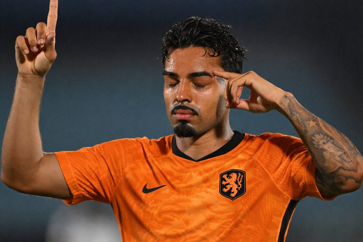 ⚠️ Agora! Matheus Bidu, do Corinthians, considera a possibilidade de se tornar Holandes.

Jogador estaria visando uma posivel vaga na COPA DO  MUNDO.

Podendo se tornar Matthijs de Bidu.