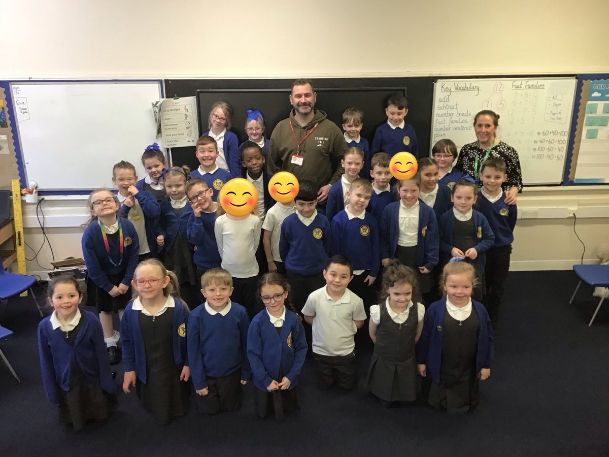 StPPPrimaryY2's tweet photo. We have been learning about ‘Local Heroes’ in Y2. Today we were joined by Andy Reid from @AndyReidMBE_STF who told us his story and how he decided to help those in need! Andy Reid, a true St Helens hero! @StPPPrimary https://t.co/tXLEUNXLKs