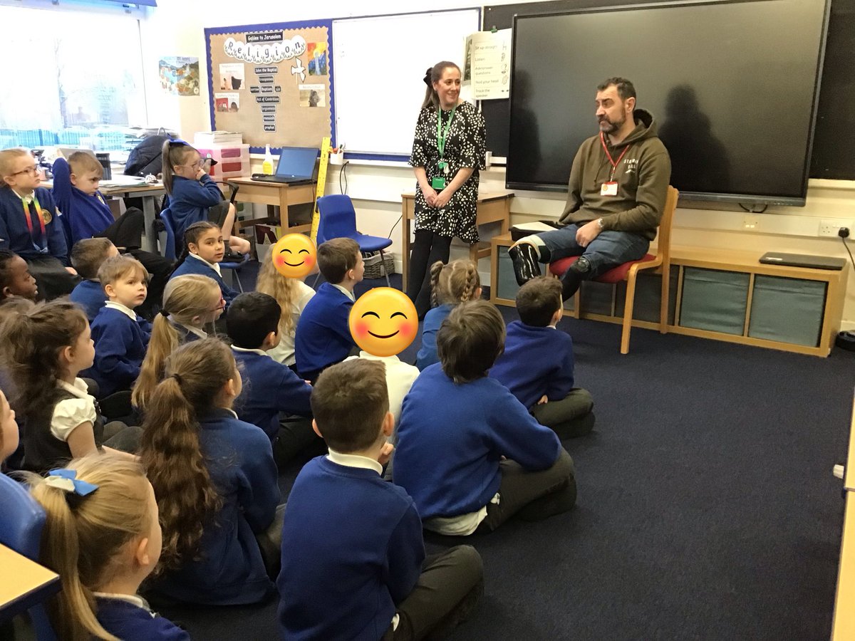 StPPPrimaryY2's tweet photo. We have been learning about ‘Local Heroes’ in Y2. Today we were joined by Andy Reid from @AndyReidMBE_STF who told us his story and how he decided to help those in need! Andy Reid, a true St Helens hero! @StPPPrimary https://t.co/tXLEUNXLKs