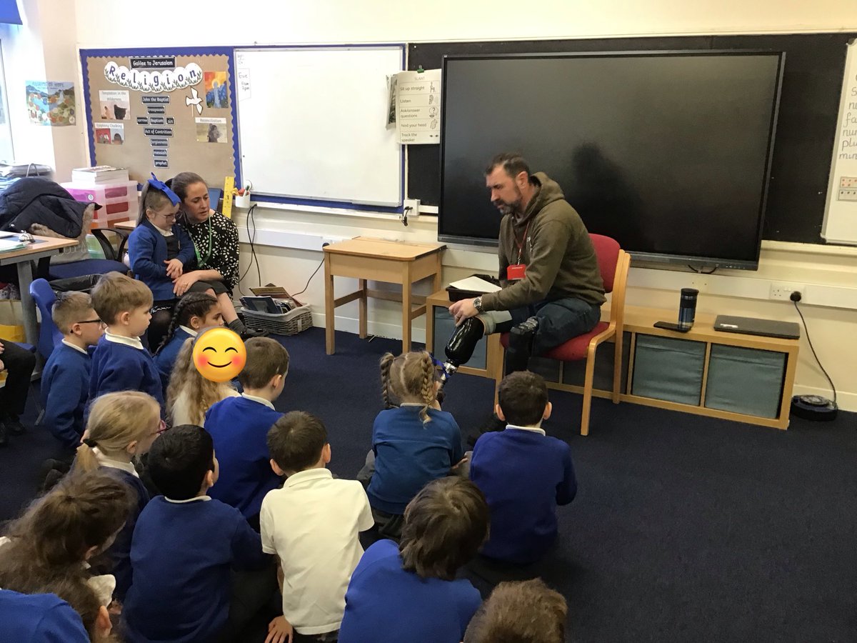 We have been learning about ‘Local Heroes’ in Y2. Today we were joined by Andy Reid from <a href="/AndyReidMBE_STF/">Standing Tall Foundation</a> who told us his story and how he decided to help those in need! Andy Reid, a true St Helens hero! <a href="/StPPPrimary/">St Peter & St Paul Catholic Primary School</a>