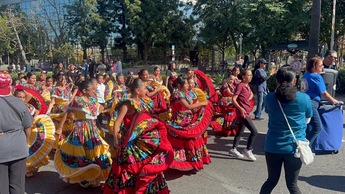 CelebratingLCHC's tweet photo. We had a great time at the Black History Parade & Unity Festival at the Anaheim Center Street Promenade this Saturday! 🖤💛💚

Thank you to the Orange County Heritage Council for hosting such a powerful community event. Proud to be there sharing resources and connecting with families.

#BlackHistoryMonth #UnityFestival #CLCHC #CommunityHealth