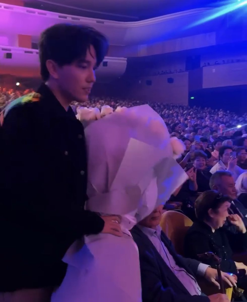 IrinaIris73's tweet image. Dimash has a special energy, a real musical magic of the soul 💖
VOICE BEYOND HORIZON 
#DimashProducer 
DIMASH and FIRE