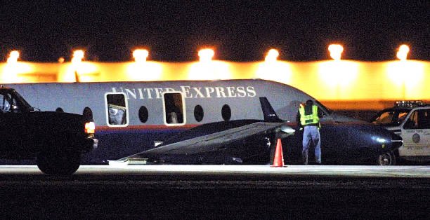 2001 Live tweet media