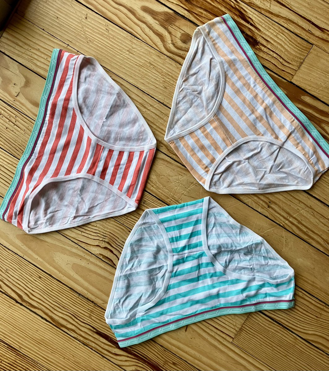 Bizzybeeculotte's tweet photo. 🚨 pleins de nouveaux modèles ont fait leur entrée dans ma garde robe 🚨

Il y a en pour tous les goûts de tous les petits gourmands qui adorent me goûter 👅 

À découvrir sur https://t.co/3IdvJ5M4xY https://t.co/K5afJDP0zu