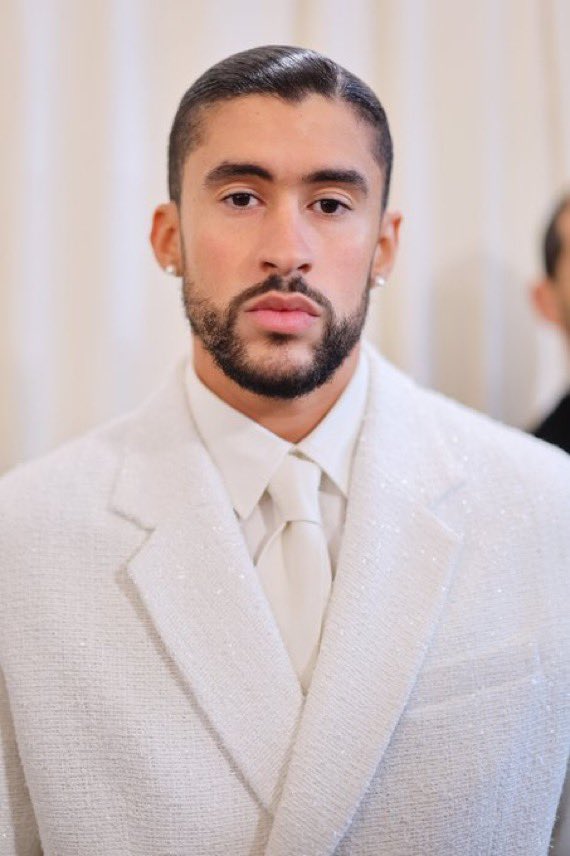 Hear me out 

What if the Masked Man turns out to be Bad Bunny.

Logan Paul Vs Bad Bunny at WrestleMania 

👀🍿