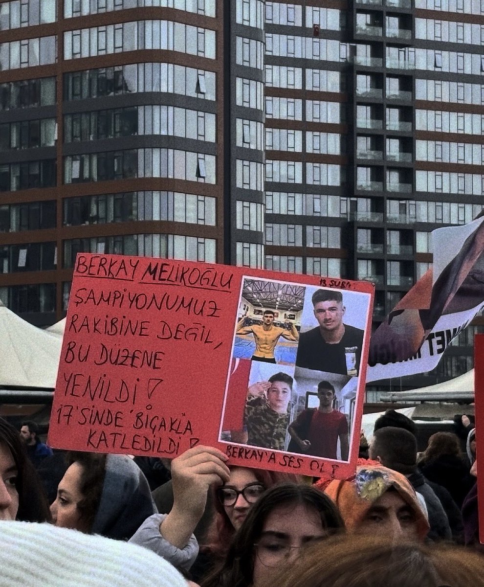 Kardeşim rakibine değil, bu düzene yenildi. 17’sinde bıçakla katledildi. #SonSözBerkayİçin
