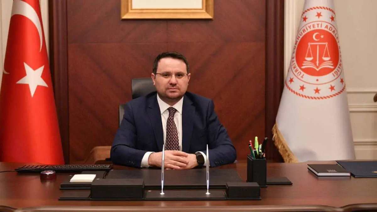 Sayın Akın Gürlek’in Adalet Bakanı 
olmasına olumlu bakıyor musunuz? 

       A) EVET                     B) HAYIR