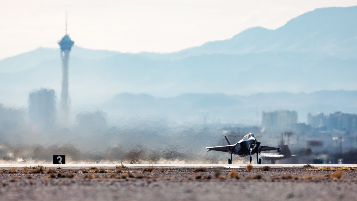 RoyalAirForce's tweet photo. Viva Las Vegas. 📸
Our photographers continue to capture the action on Exercise Red Flag this week.
#FlyAndFight #ExerciseRedFlag https://t.co/FpJtmQpWHS