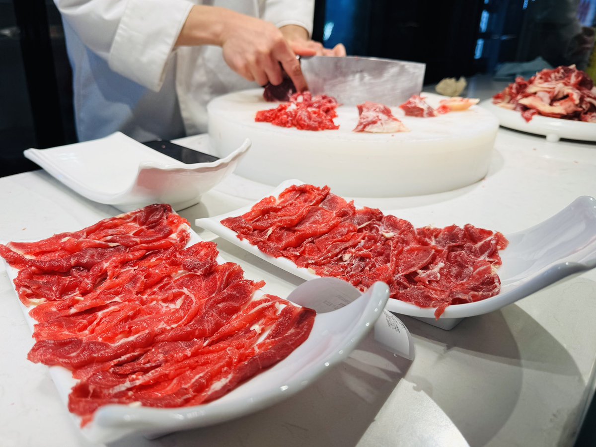 lelastar0930's tweet photo. I had my tooth pulled in the afternoon, ate hot pot at night.Both my body and wallet took a hit—my heart is bleeding🥲 https://t.co/5MhLOrVdBJ