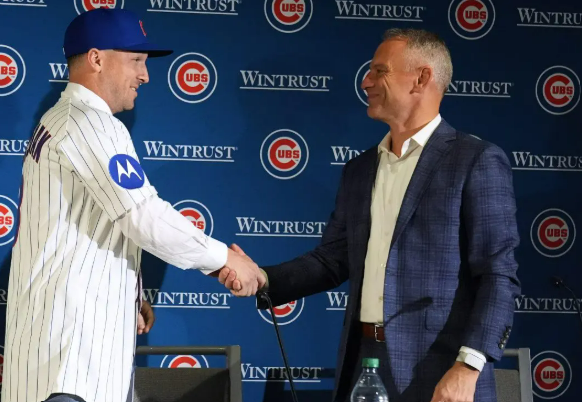 𝗧𝗵𝗲 𝗖𝘂𝗯𝘀 𝗮𝗿𝗲 𝗰𝗼𝗺𝗶𝗻𝗴. 🐻⬆️

Added Alex Bregman. Re-signed Imanaga. Added Edward Cabrera. Bullpen fully reloaded.
Rotation looks scary.

Milwaukee won 97…but Chicago is closing fast. Are the Cubs ready to steal the NL Central crown?

Read full breakdown ➡️