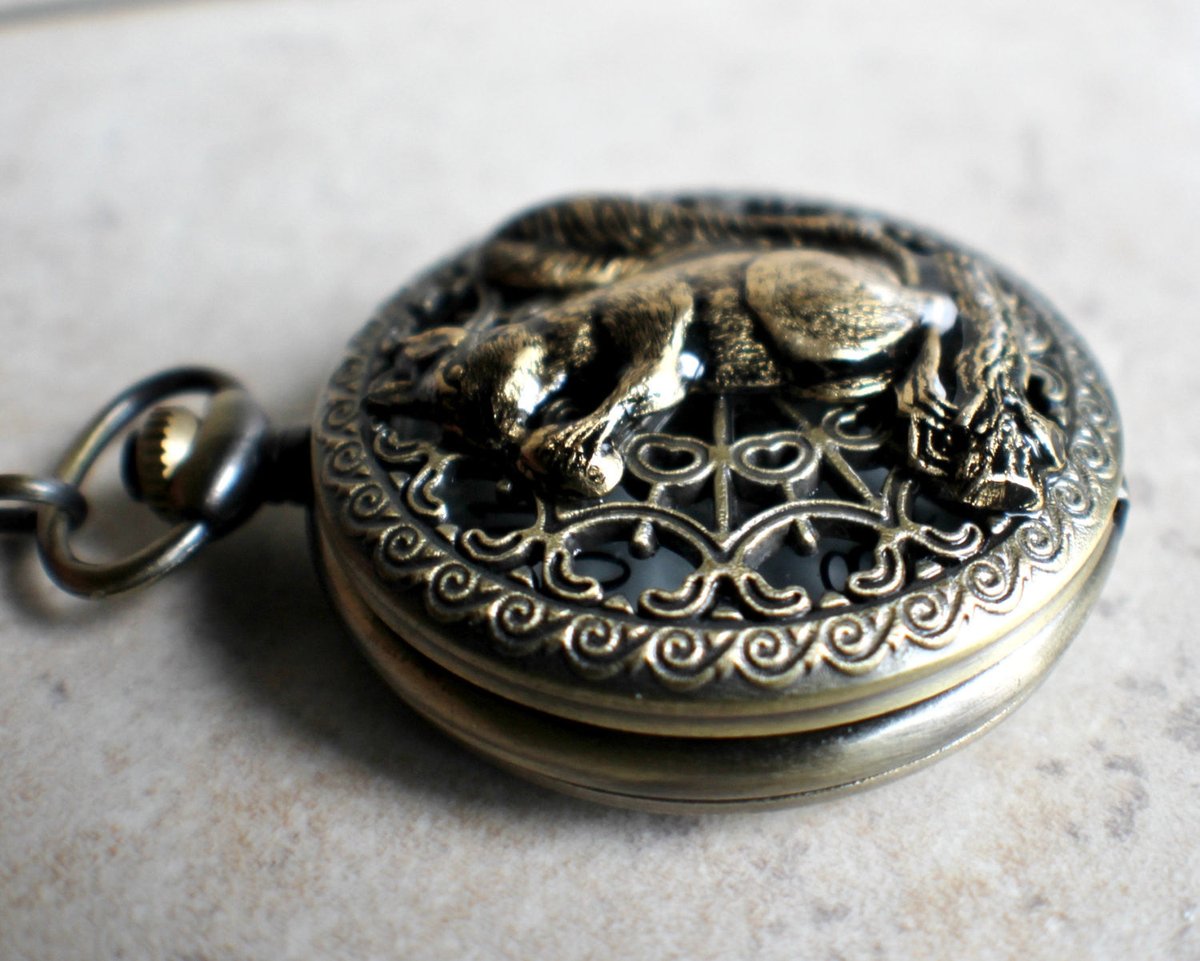 charsfavorite's tweet image. Time to embrace your wild side with our stunning Squirrel pocket watch! Stylish and unique at just $55. Elevate your accessory game today. #PocketWatch #StyleEssentials

Shop Now charsfavoritethings.com/products/squir…