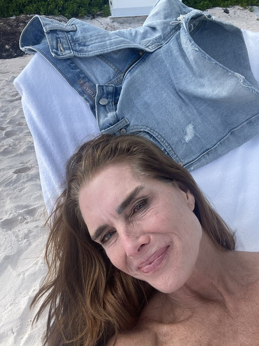 Brooke Shields tweet media