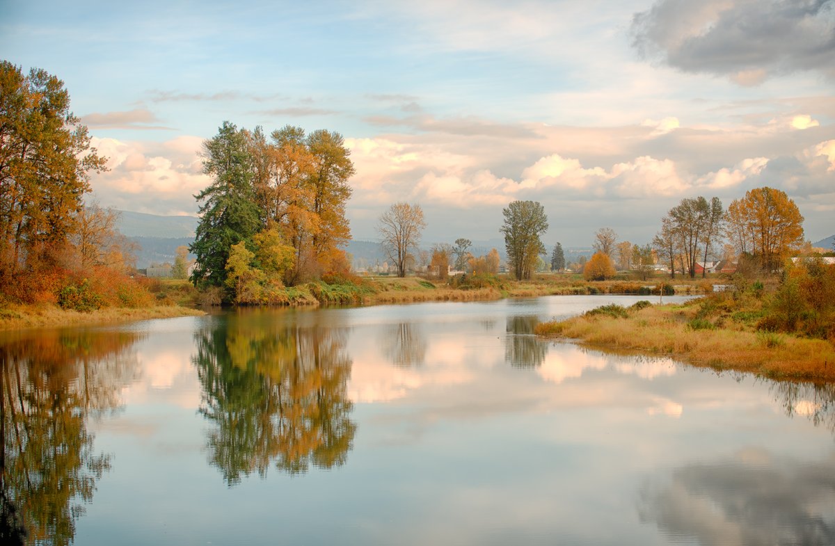Sam_Alexandra23's tweet image. Good day Photographers &amp;amp; Friends!  Today let's share captures of #Still #Water, in other words no waterfalls. Hope your day goes well! #Photography #Nature, #Landscape #Lake #River 📸😃