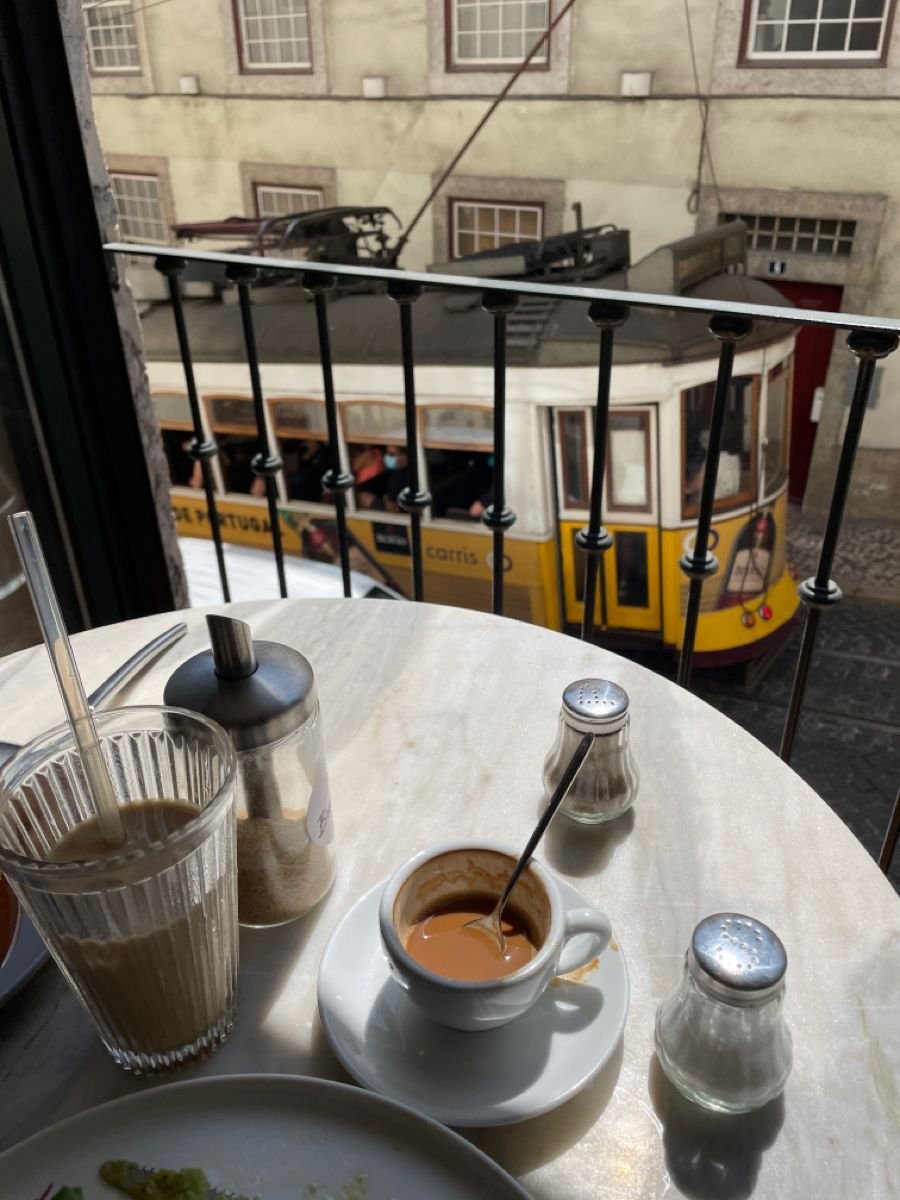 liIacdaisy's tweet photo. lisbon, portugal https://t.co/hcWCafMa3A