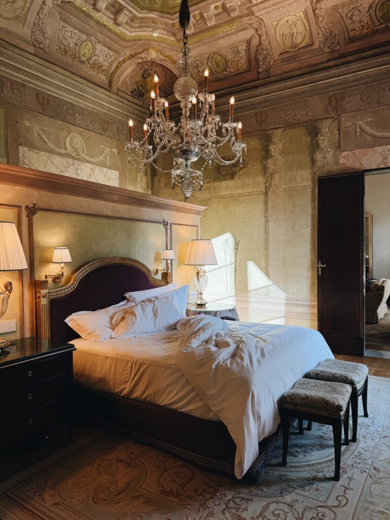 Four Seasons Firenze tweet media