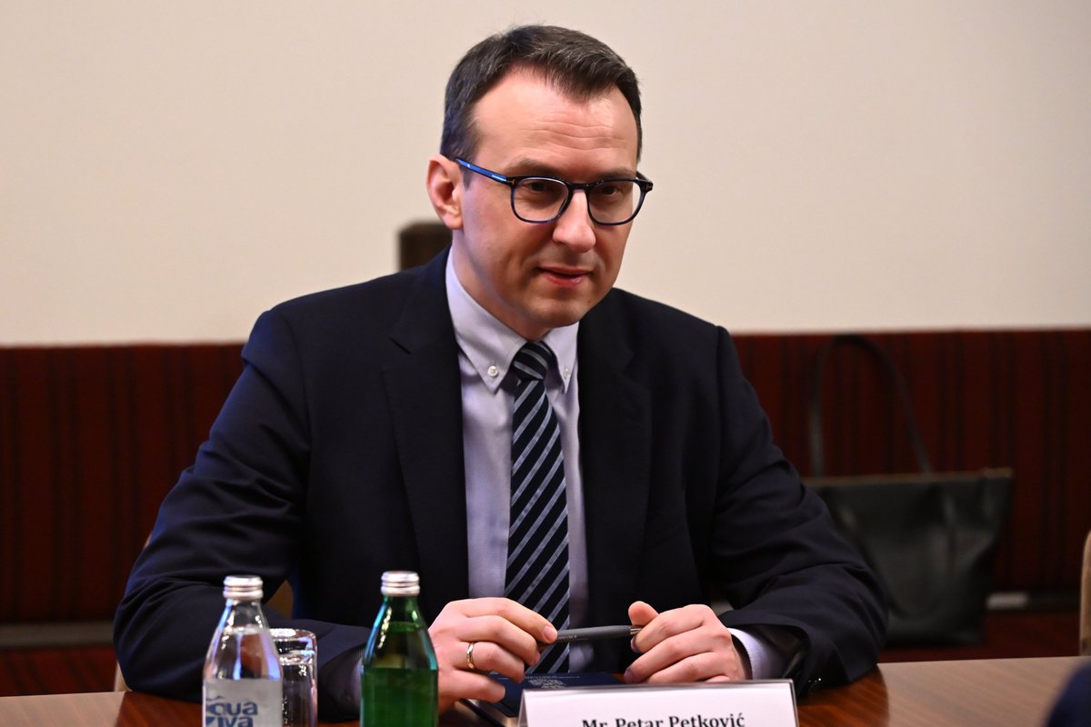 Петковић <a href="/PetkovicPetar/">Петар Петковић</a>: Приштина хоће да доврши оно што је започето 1999. и 2004. године
sns.org.rs/novosti/vesti/…