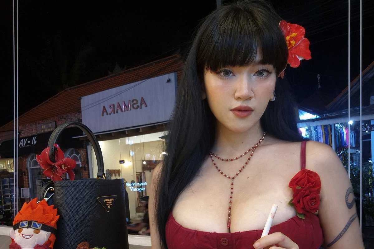 YKLN　(林方君) tweet media