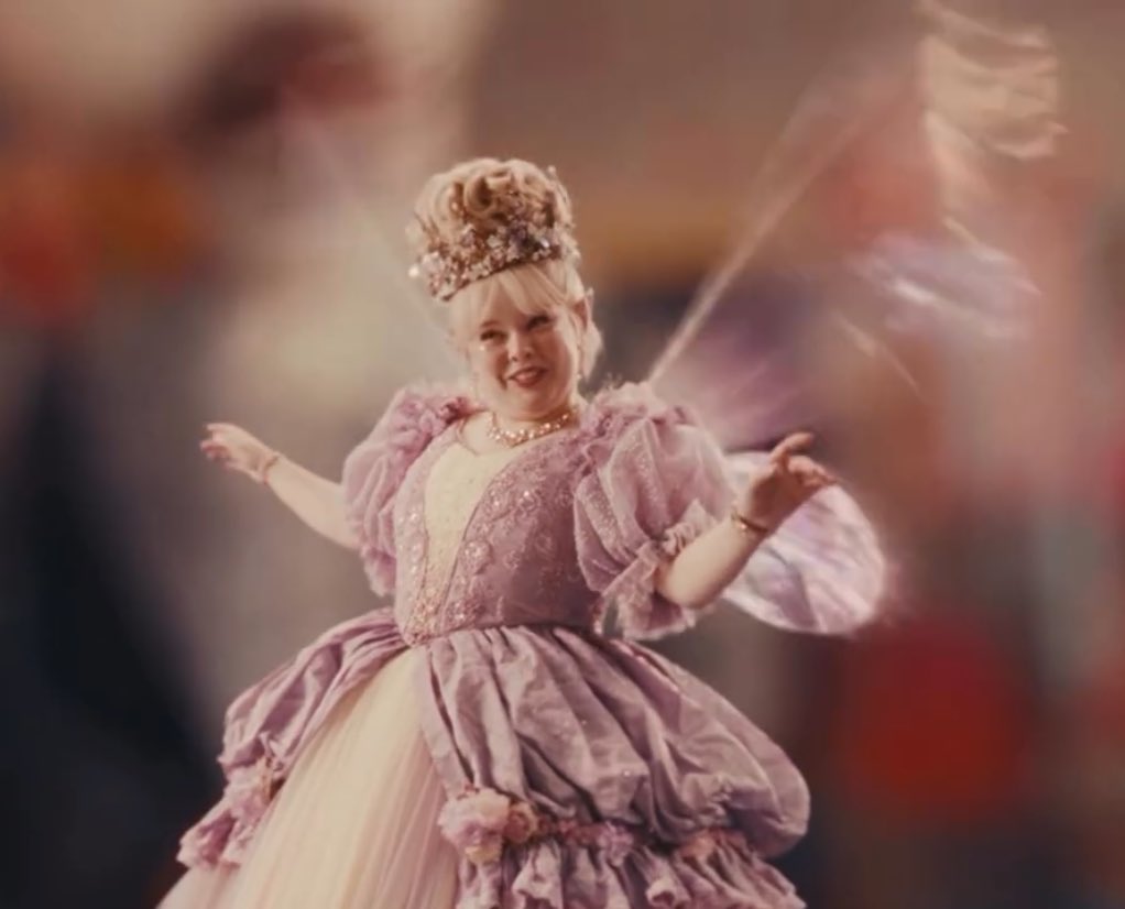 TINY FAIRY NICOLA 😭😭