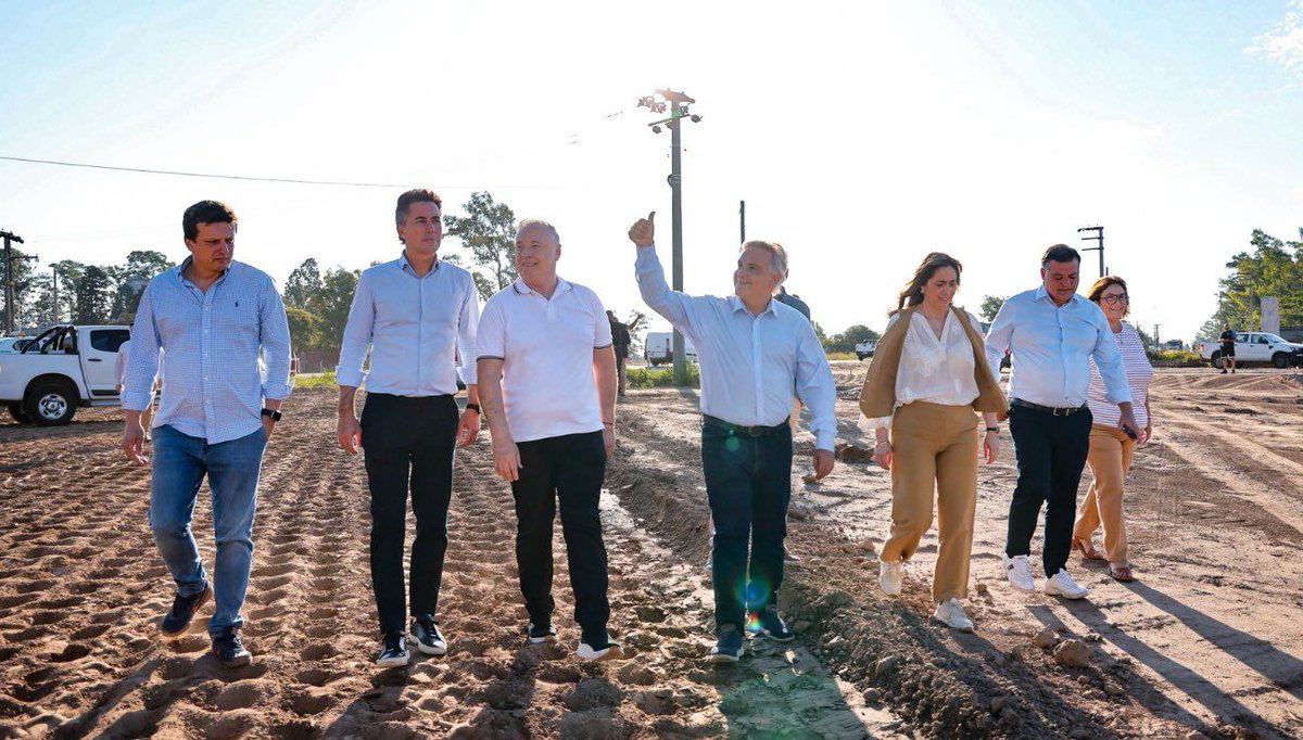 Esa es la radiografía de la oposición: la que obstruye y se acusa mutuamente de traicionarse. La del show, la que embarra la cancha porque el barro es el único lugar donde pueden aparecer
Mientras en #Córdoba, con hechos, gestión y compromiso seguiremos adelante. #HacerParaCreer