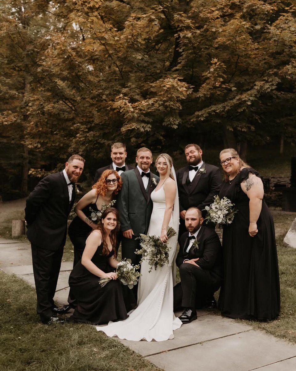 Tailored for the big day.
Designed for a lifetime 🤍
#FriarTuxWedding

Photographer - @kaithoyt_photo | Second Shooter - @kailynandrewsphoto | Venue - @newparkeventvenue | Catering - @deanlanedining | DJ - <a href="/djdale360/">DJ Dale</a> | Hair + Makeup - @labellehob | Florals - @bizbloomfloraldesign