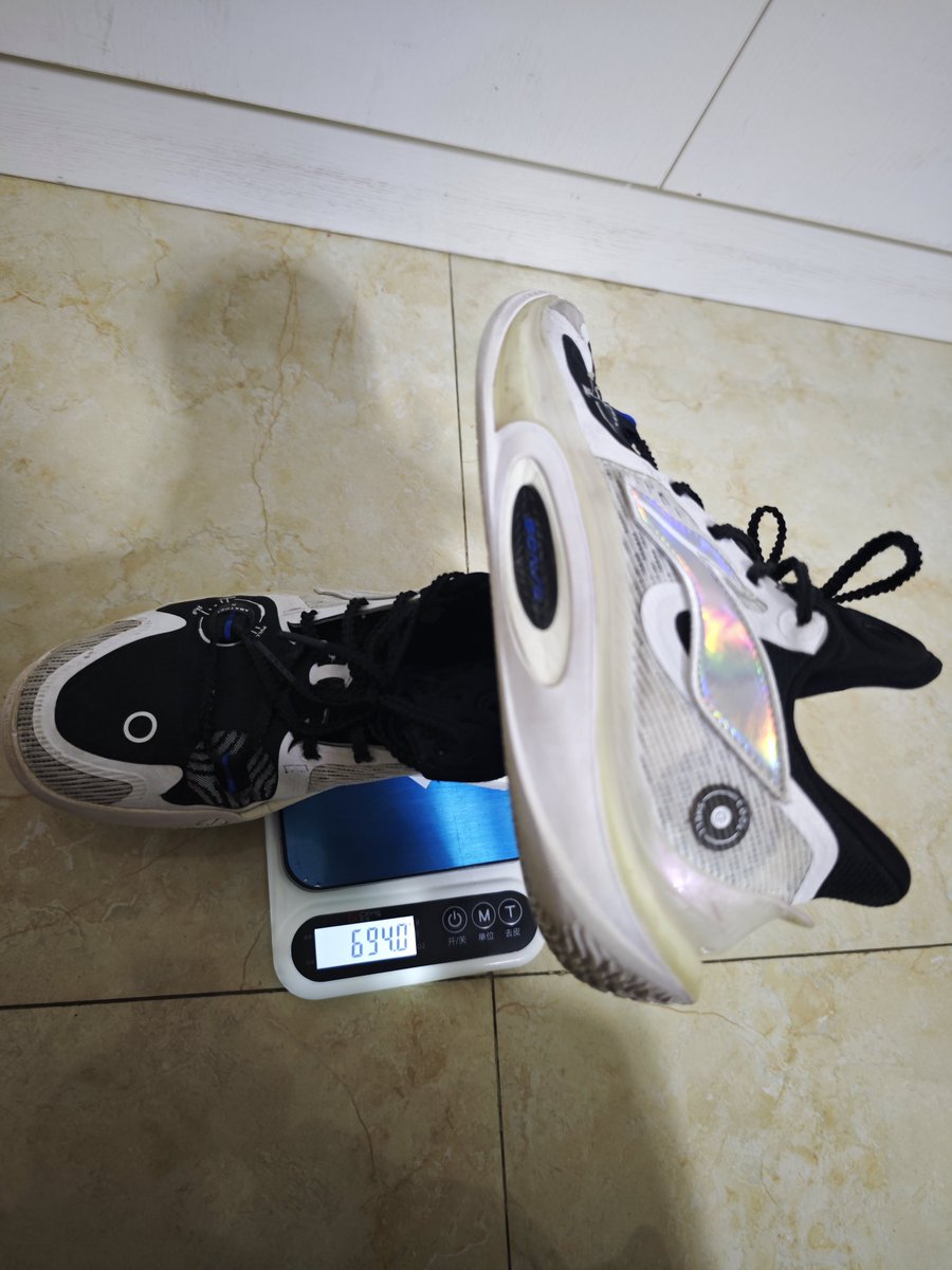 40码的李宁音速11称重