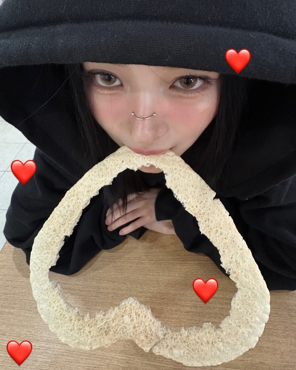 𝐆! ❃ RYJ ⚜ ☘︎🤰🏻 tweet media