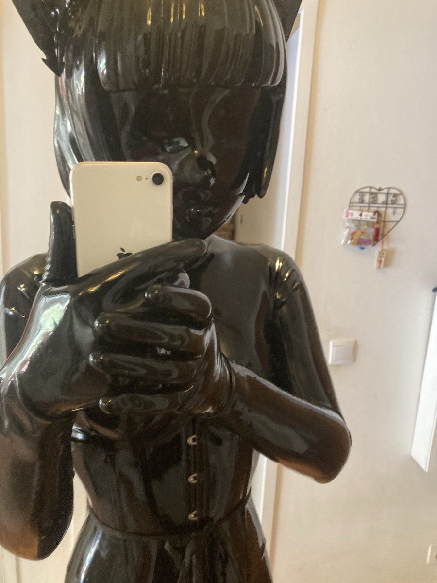 AndroidAzuth's tweet photo. Drones feel no hunger but must satisfy the hunger of their own owners. https://t.co/4BOGwgFSFj