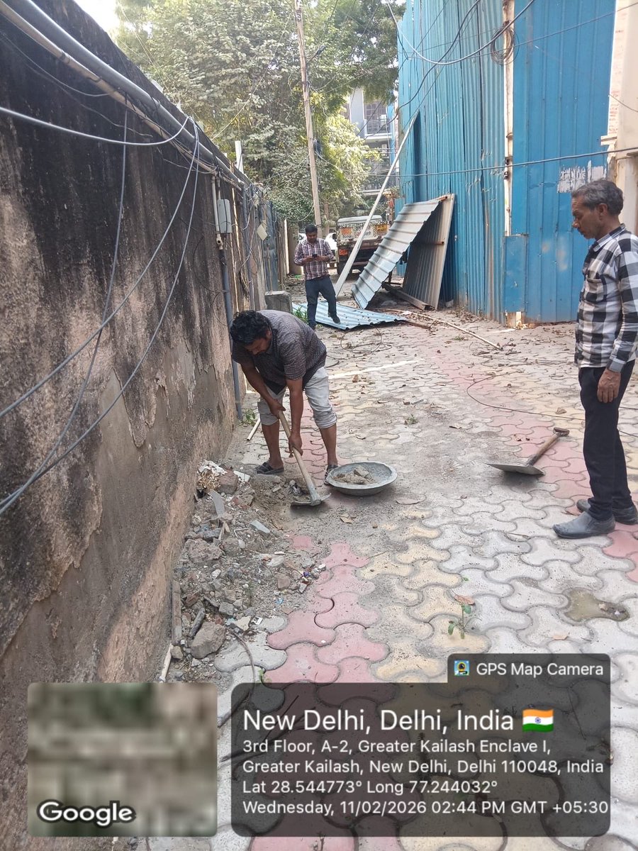 DCSOUTHZONE's tweet image. To ensure cleaner surroundings and obstruction-free roads, South Zone MCD teams were on duty today for malba removal.

🏗️ Total malba lifted: 26.9 MT on 11th February 2026.

Continuous efforts towards a debris-free &amp;amp; clean Delhi.

#MCDDelhi #CleanDelhi #PollutionControl