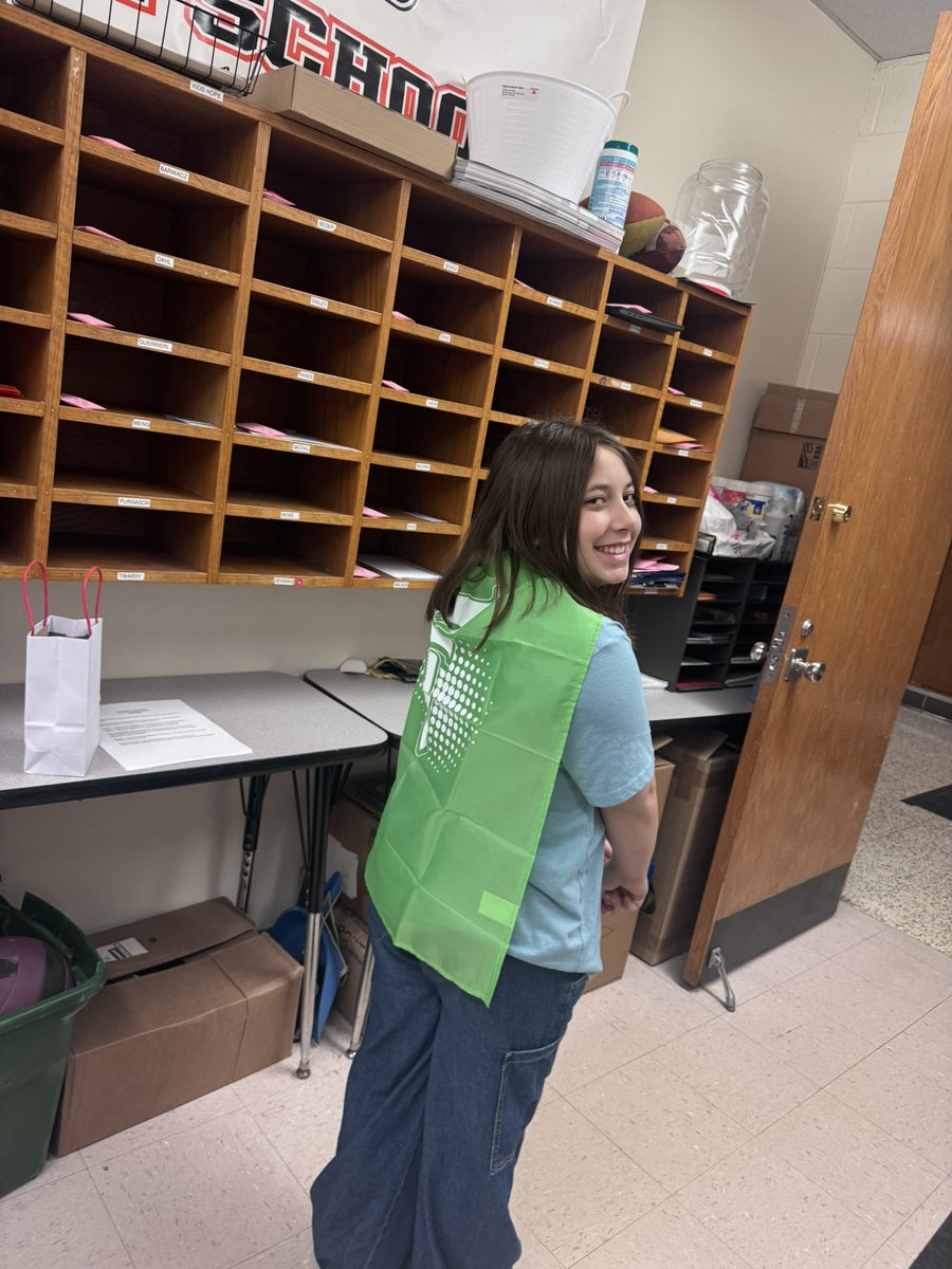 Congrats to Giana V. for being the first student to complete Finn’s Mission! She is now able to do hands-only CPR &amp; recognize signs of a stroke! We are looking for 25 more students to complete Finn’s Mission &amp; become Heart ❤️ Heroes! Join us here: www2.heart.org/goto/pineinter…