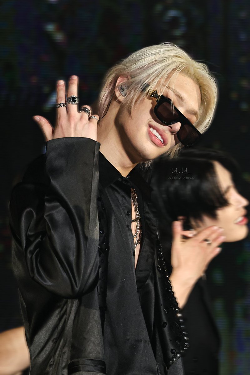 260124 IN YOUR FANTASY in TAIPEI🐣
.
🕶️🐣😘🖤
.
#ATEEZ #에이티즈 
#MINGI #민기