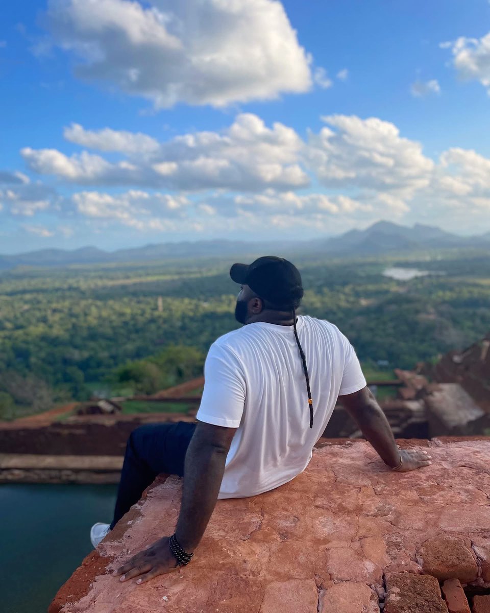 MeetKiing's tweet photo. Sri Lanka is so underated. I cant wait to return 🇱🇰 https://t.co/OpdkBg4WPL