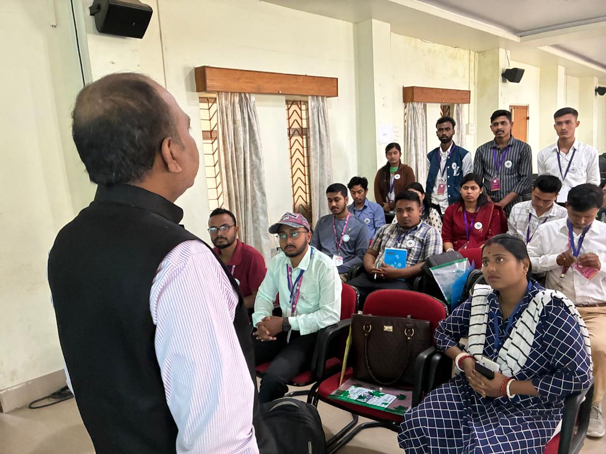 Today, a comprehensive training session was conducted for all District Executives (DEs) engaged under ABDM, Tripura at Shaheed Bhagat Singh Yuva Awas.
The session focused on  improving digital health adoption and accelerating ABHA generation across the state.

#abdmtripura #ABHA
