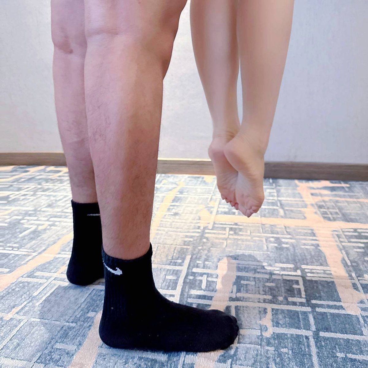 这是怎么做到的？

这还是正常人类吗？