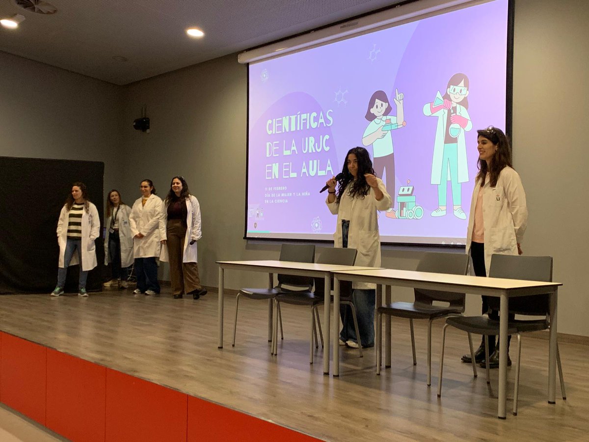 comet_nano's tweet photo. Hoy celebramos el Día Internacional de la Mujer y la Niña en la Ciencia compartiendo lo que más nos gusta: despertar la curiosidad científica en las nuevas generaciones 🔬✨ 👩🏻‍🔬 
La ciencia también es su lugar 💜
#mujeryniñaenlaciencia #niñasenlaciencia #divulgacióncientífica https://t.co/0V1AhiUbJ2