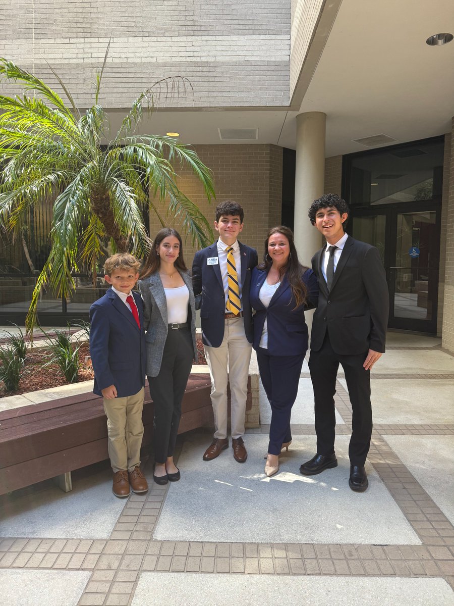 DwyerPrincipal's tweet photo. Dwyer students don’t wait for opportunity. They create it.
Proud of Thomas and our FBLA leaders accepting the official proclamation for FBLA Week 2026 at the School Board.
Leadership in action.
#ElevateEveryday #DwyerPride #FBLA #MakeSuccessUnavoidable @pbcsd https://t.co/KkUNKutAFR