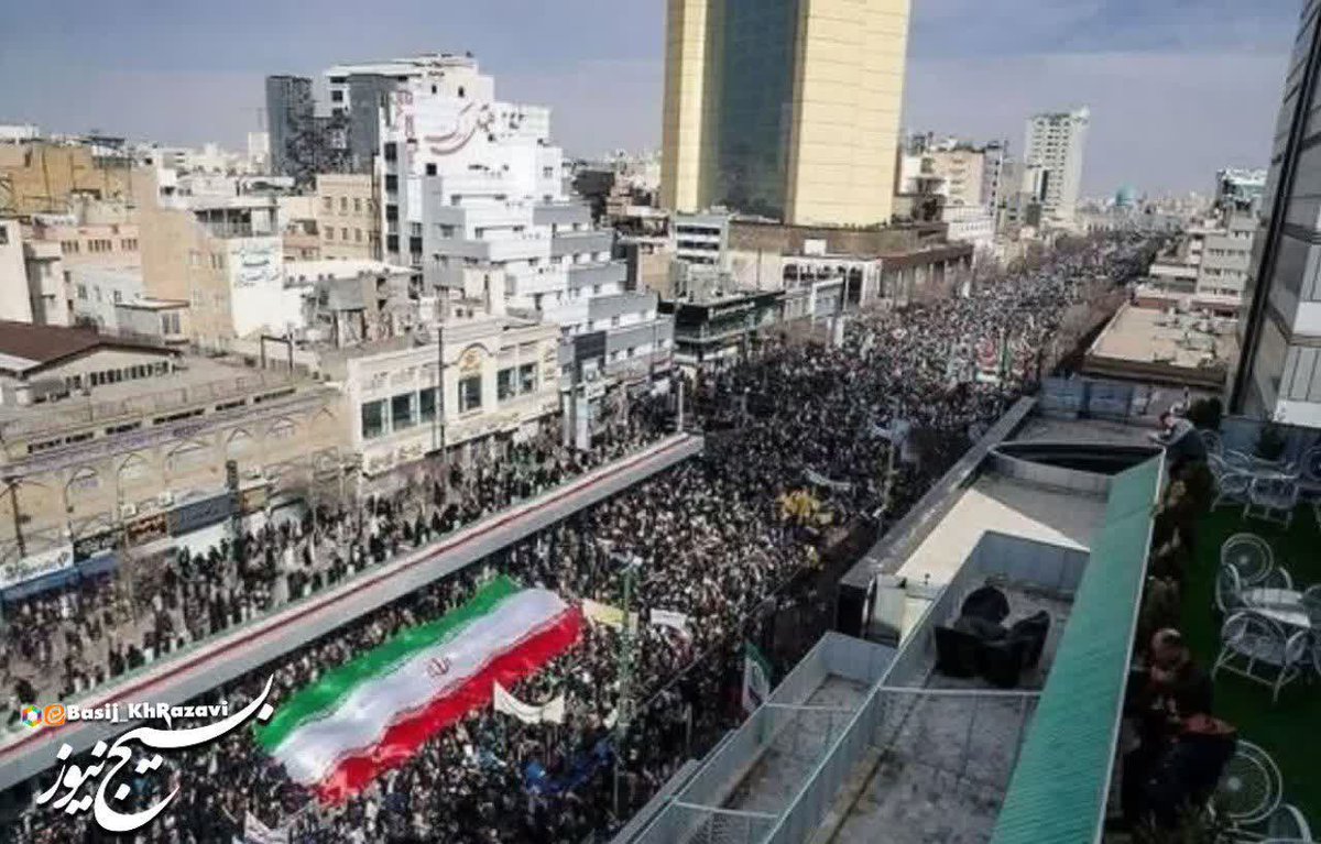امروز ملت ایران با شکوهی بی‌نظیر در راهپیمایی ۲۲بهمن حضور یافتند، بار دیگر صحنه‌ای از #فتح_بزرگ را رقم زدند و نشان دادند که در برابر فشارها و دشمنی‌ها، تنها نتیجه، #دشمن_مأیوس است .