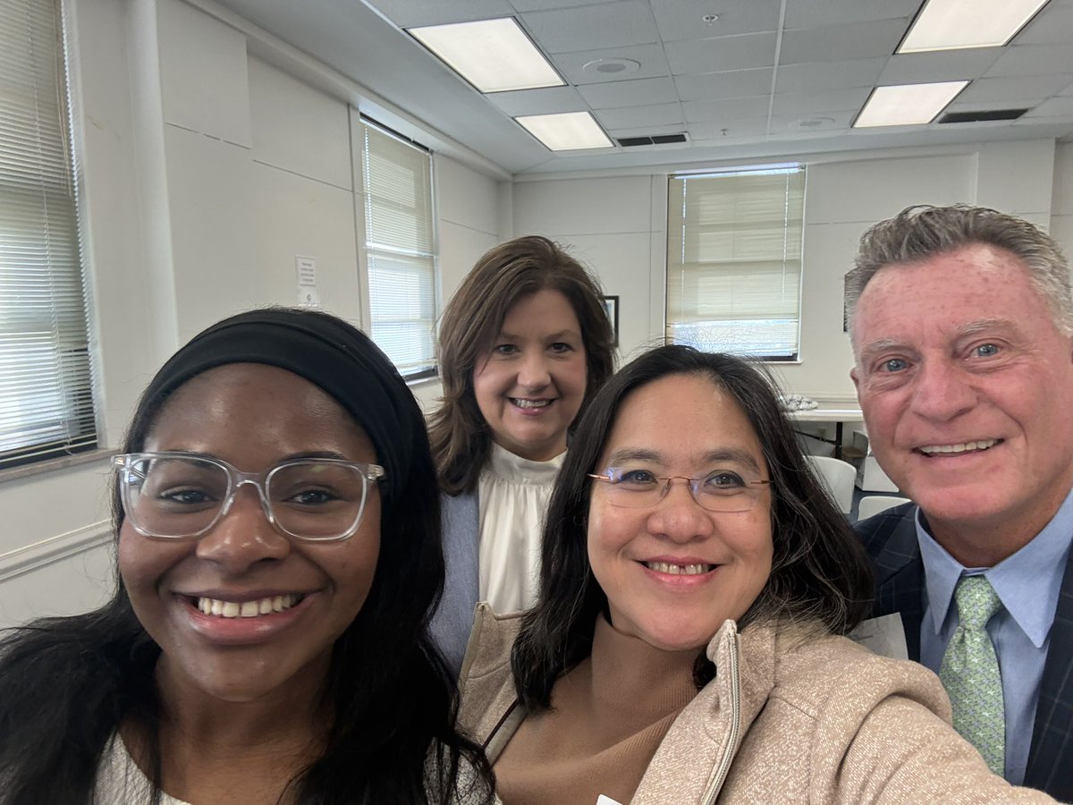 millercpa's tweet image. KYCPA CPA Day at the Capitol with Rep. Deanna Frazier Gordon - Richmond, KY Madison County who support the bills for Accounting Profession in Kentucky